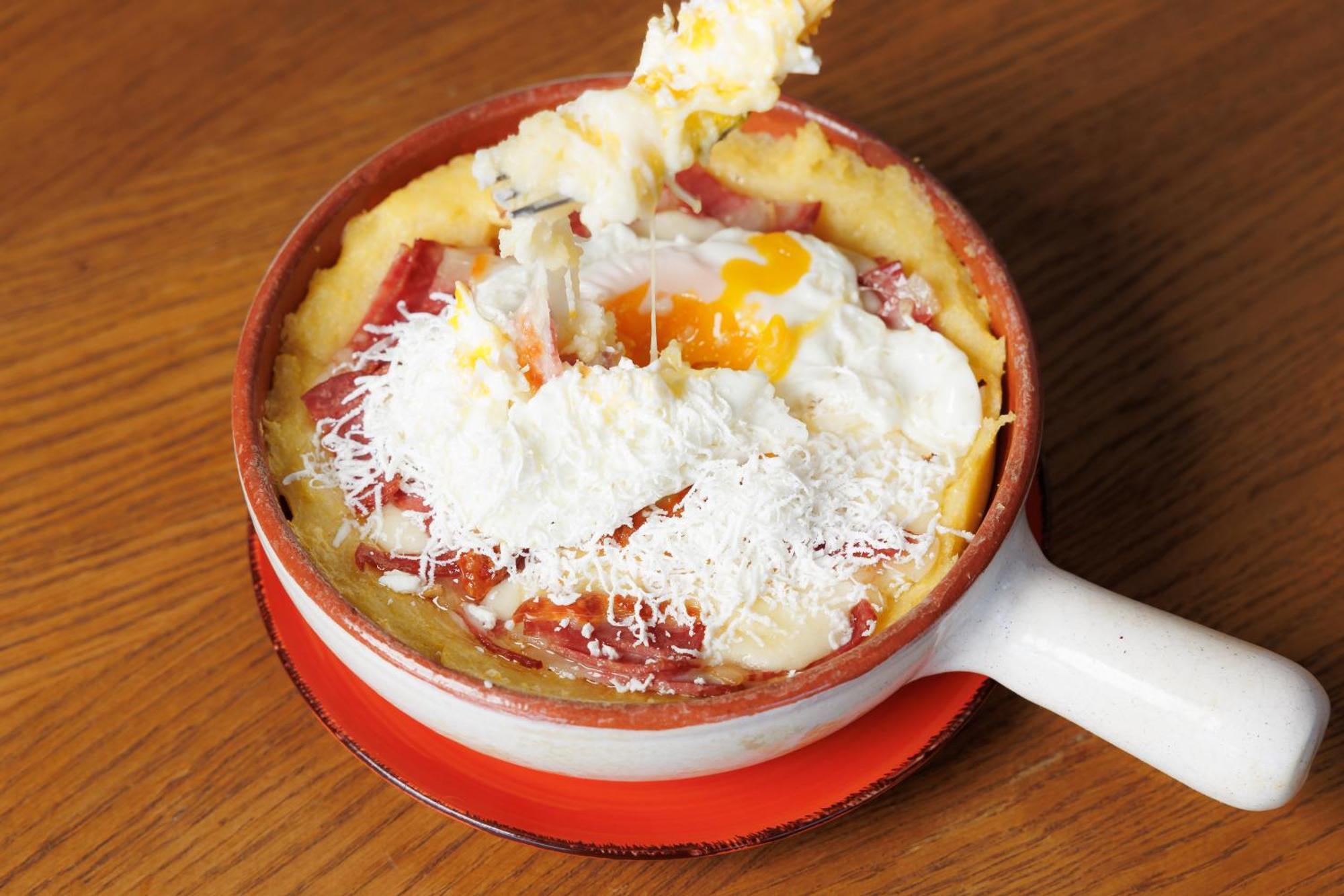 Suru Hotel & Restaurant 부스테니 외부 사진